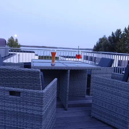 See-oase Am Schweriner Mit Dachterrasse Apartamento *